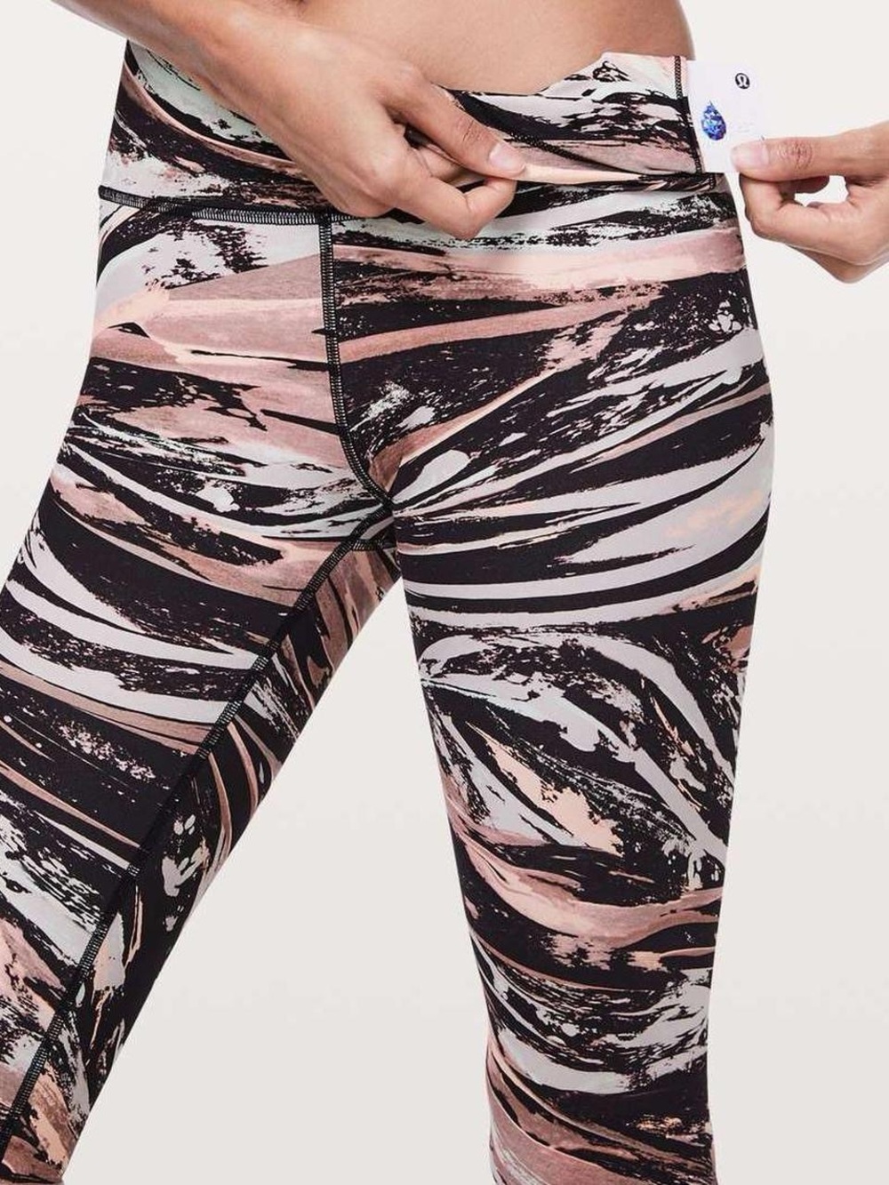 Lululemon wunder under full on luxtreme crop capri leggings size 4